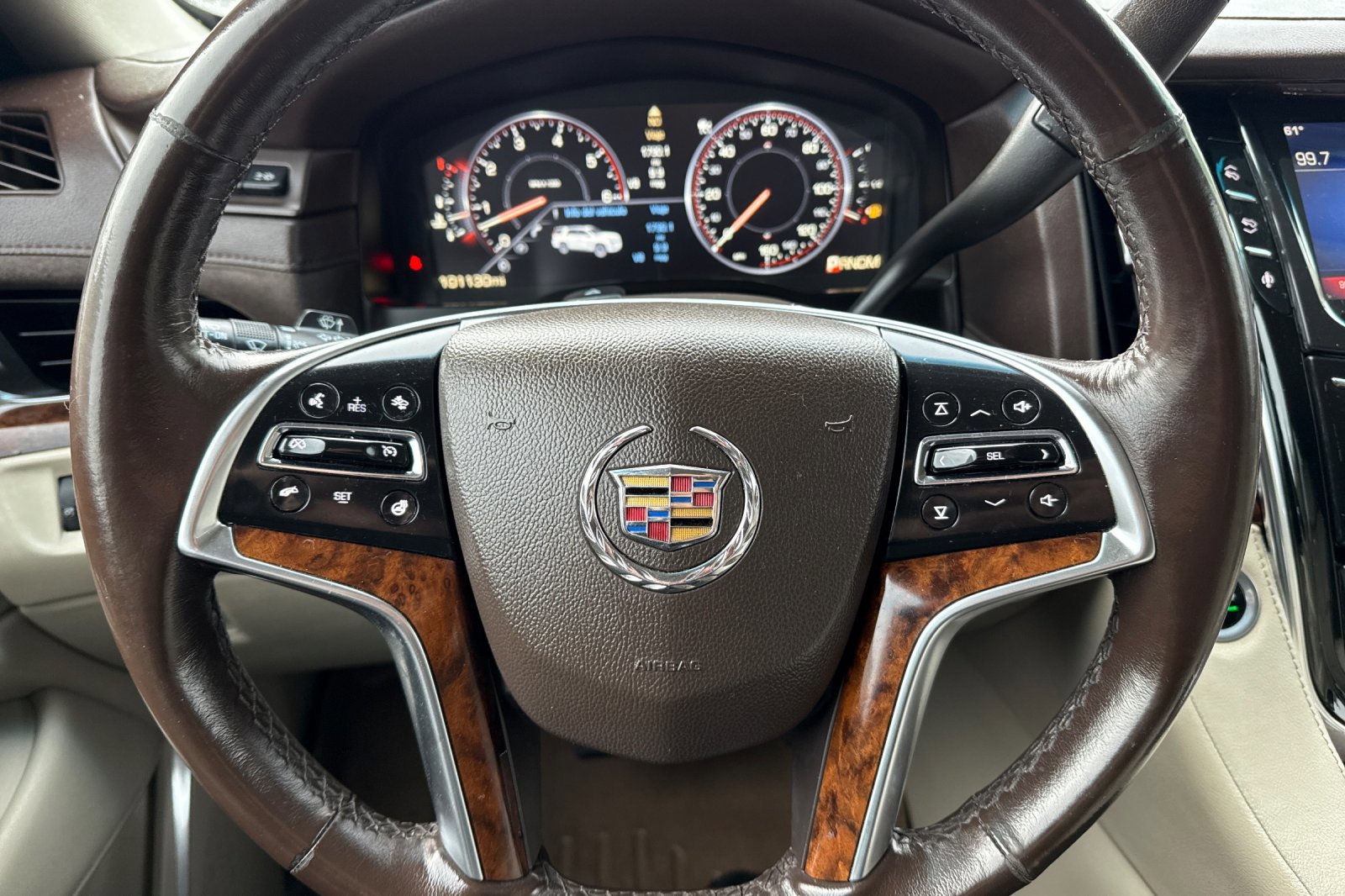 Used 2015 Cadillac Escalade Premium image 30