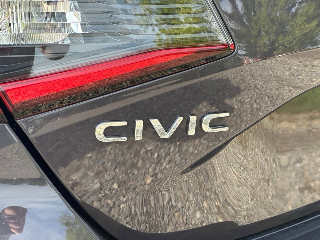 Used 2023 Honda Civic EX-L image 4