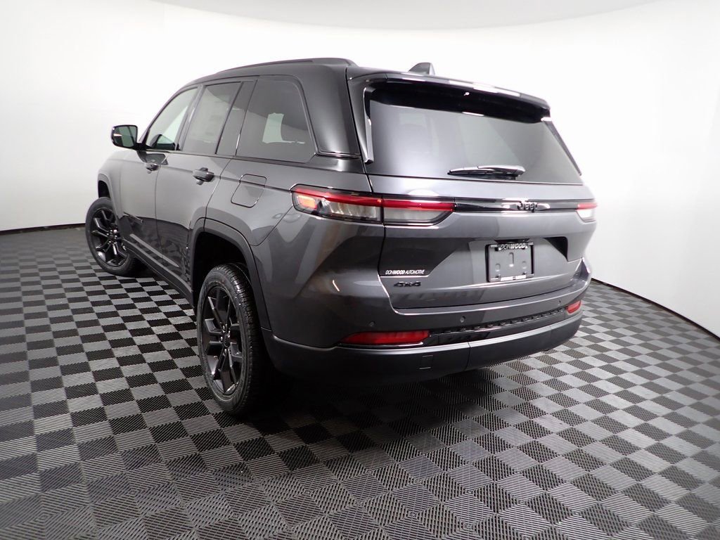 New 2025 Jeep Grand Cherokee Limited image 14