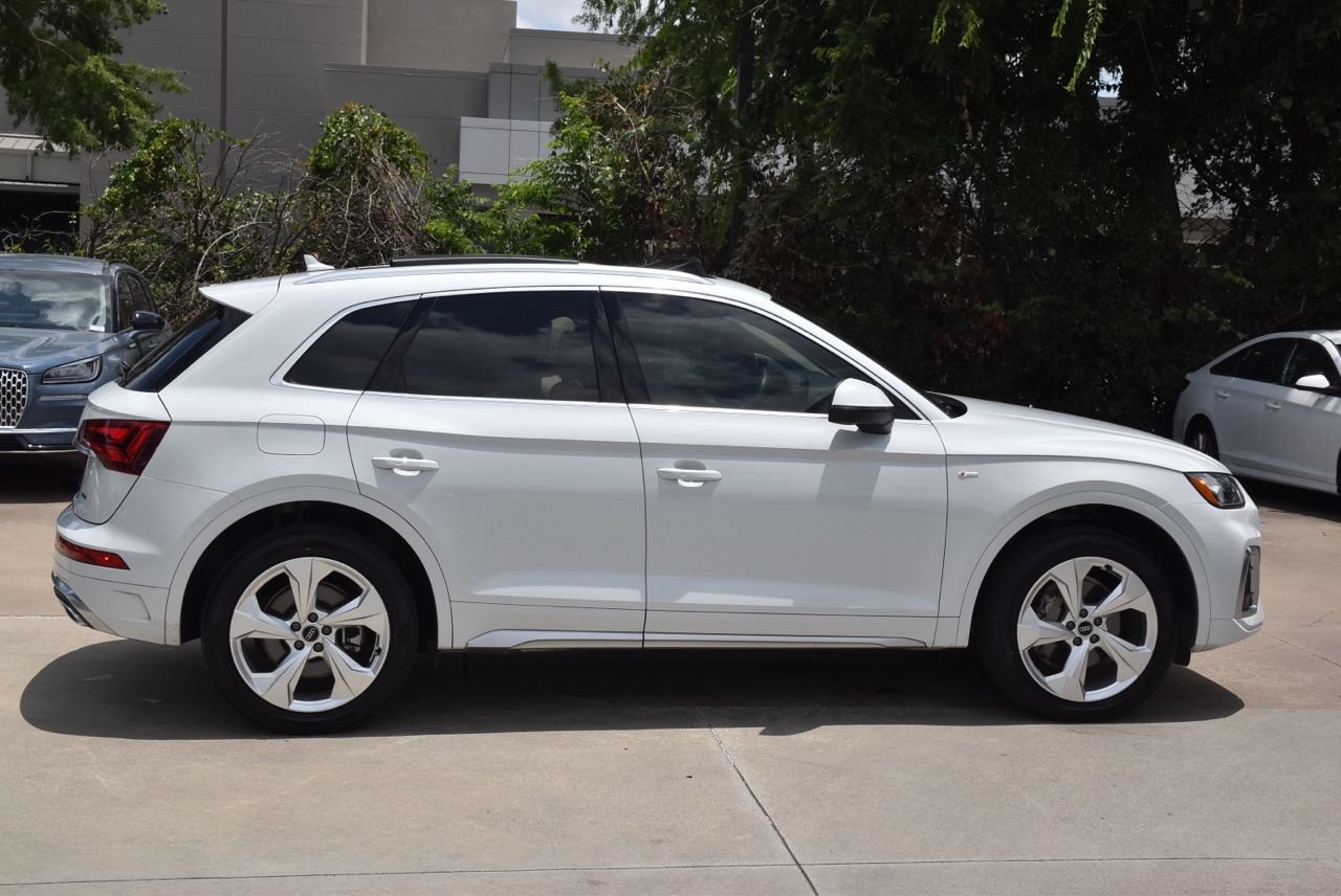 Used 2022 Audi Q5 2.0T Premium Plus w/ Premium Plus Package AWD/4WD image 6