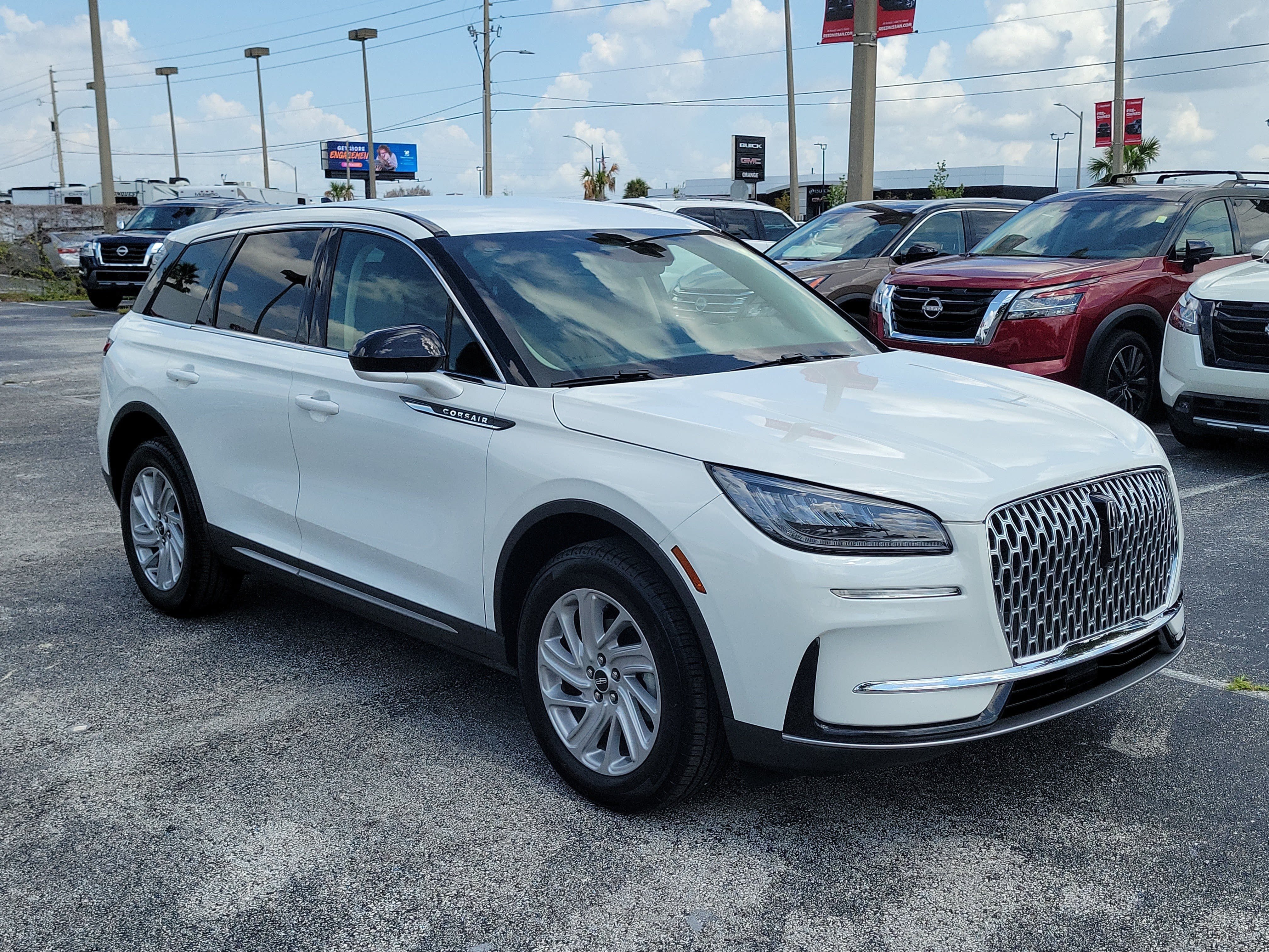 Used 2024 Lincoln Corsair FWD image 3