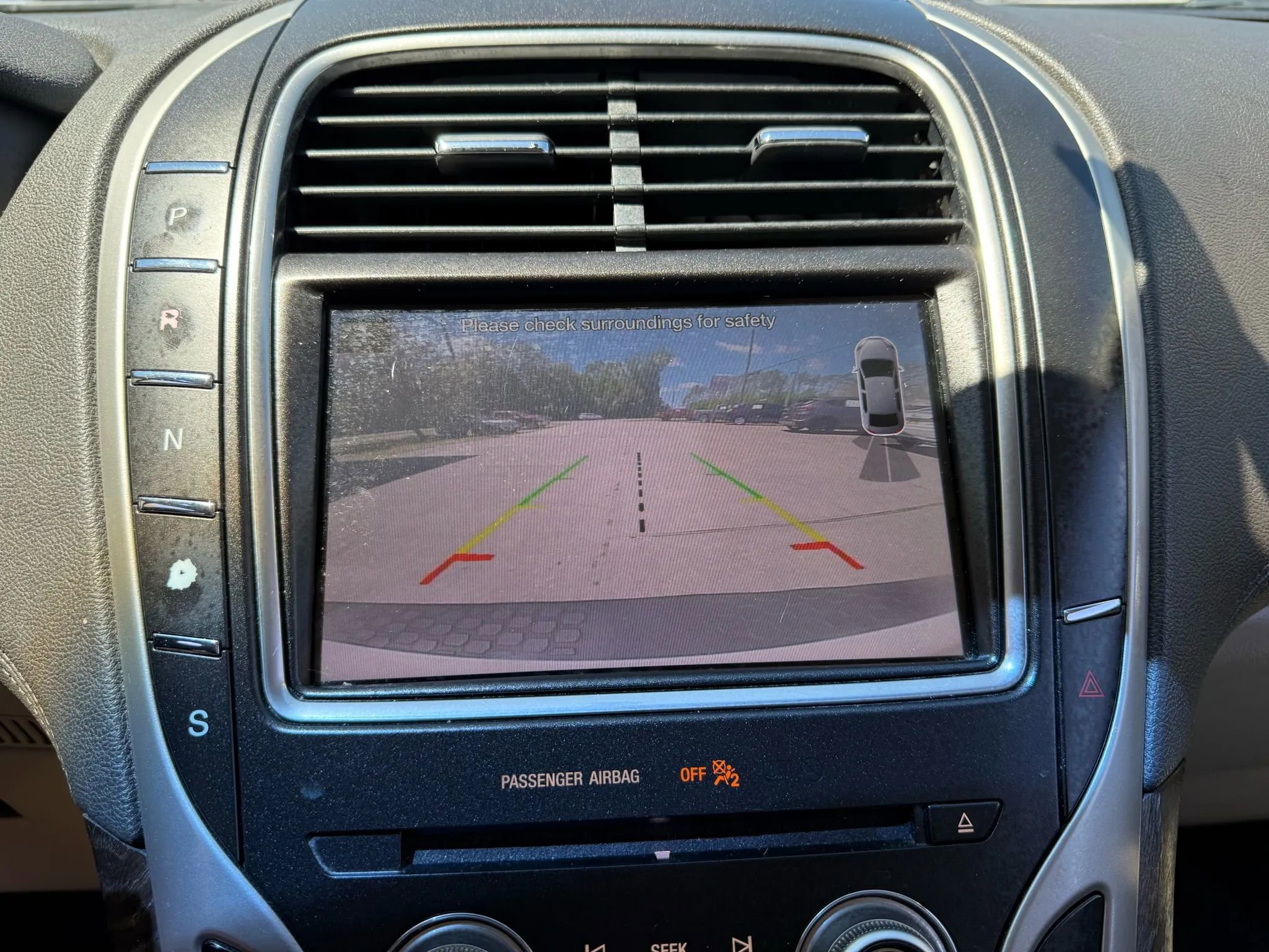 Used 2017 Lincoln MKX Reserve w/ Enhanced Security Package image 26