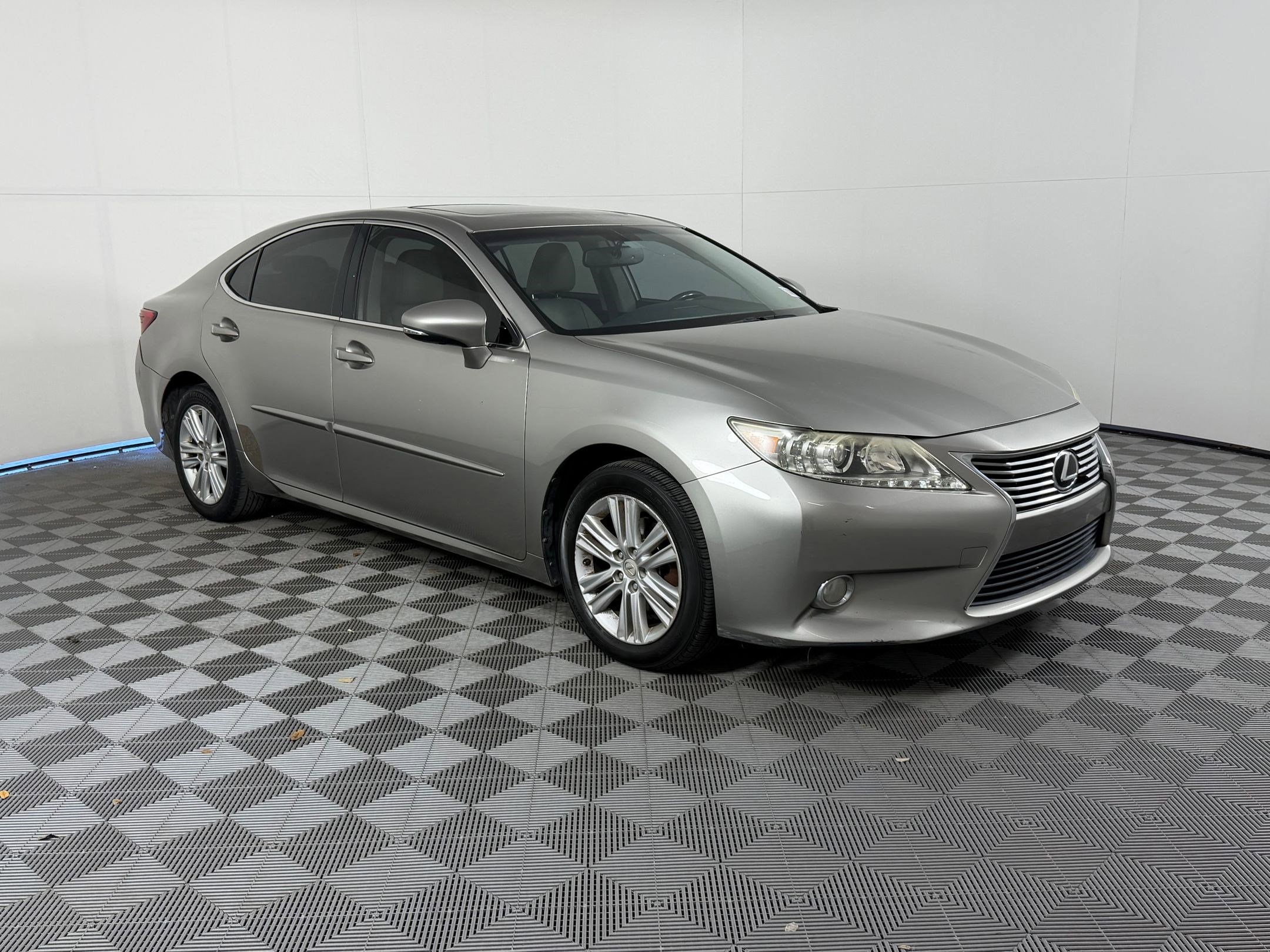 Used 2015 Lexus ES 350 Crafted Line image 7