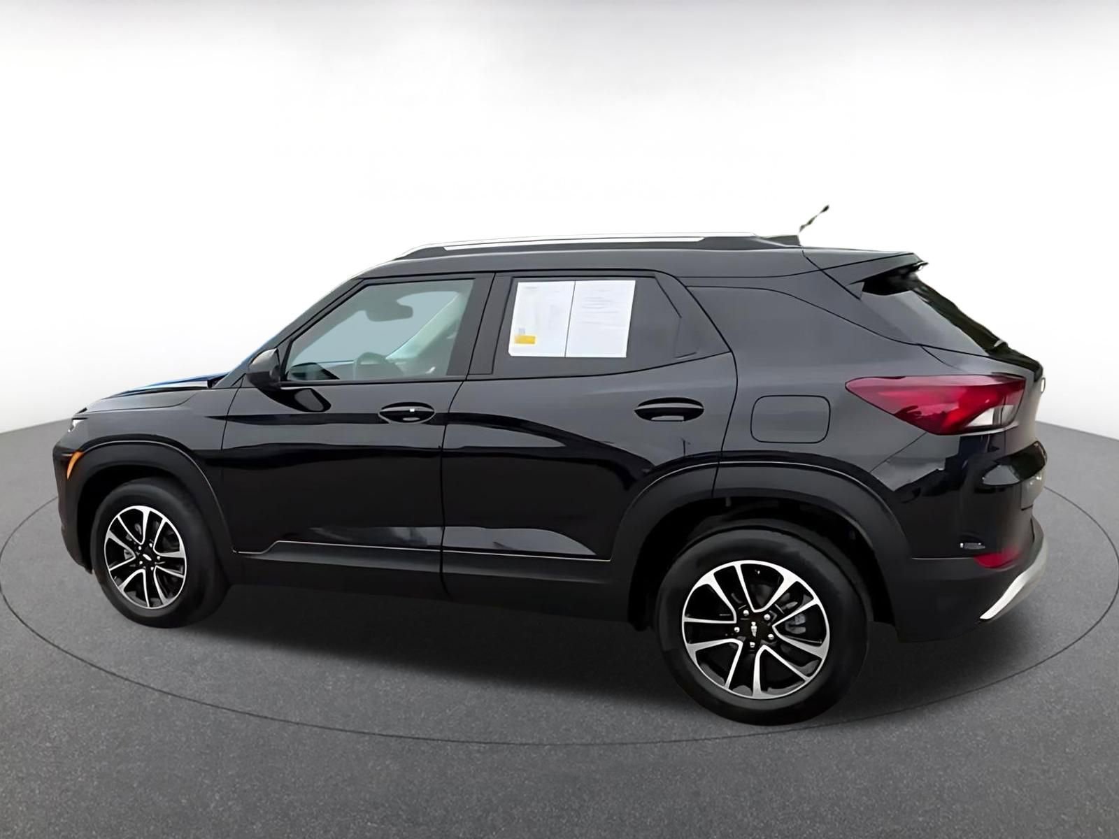 Used 2025 Chevrolet TrailBlazer LT FWD image 10