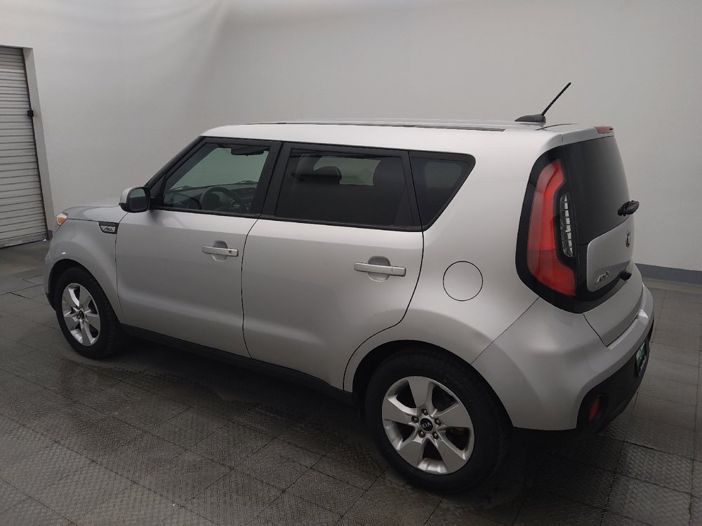 Used 2019 Kia Soul w/ Convenience Package FWD image 3