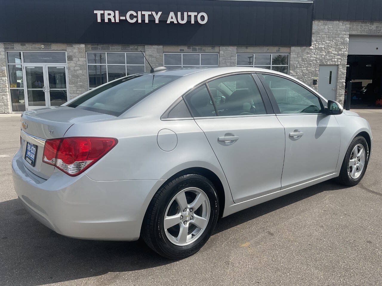 Used 2016 Chevrolet Cruze LT FWD image 7