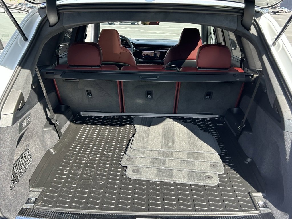 Used 2025 Audi SQ7 Prestige w/ Prestige Package image 26