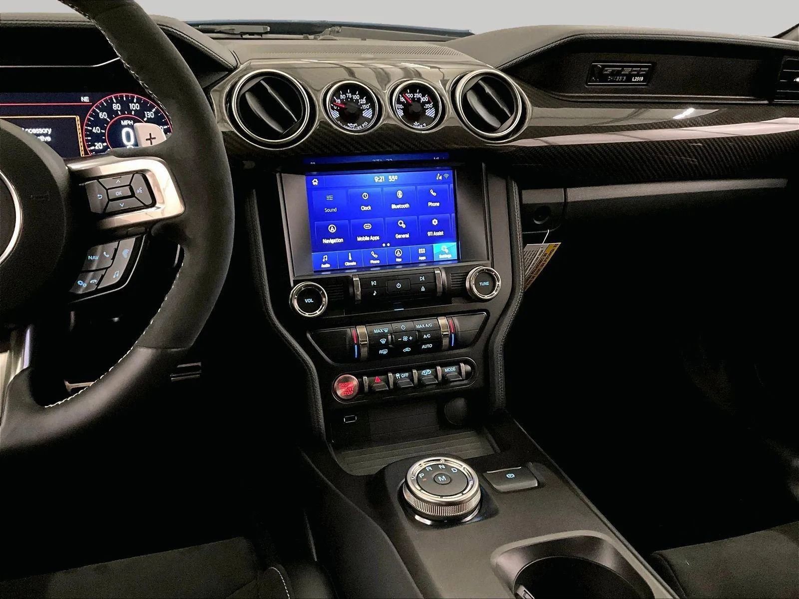 Used 2020 Ford Mustang Shelby GT500 w/ Carbon Fiber Track Pack RWD image 6