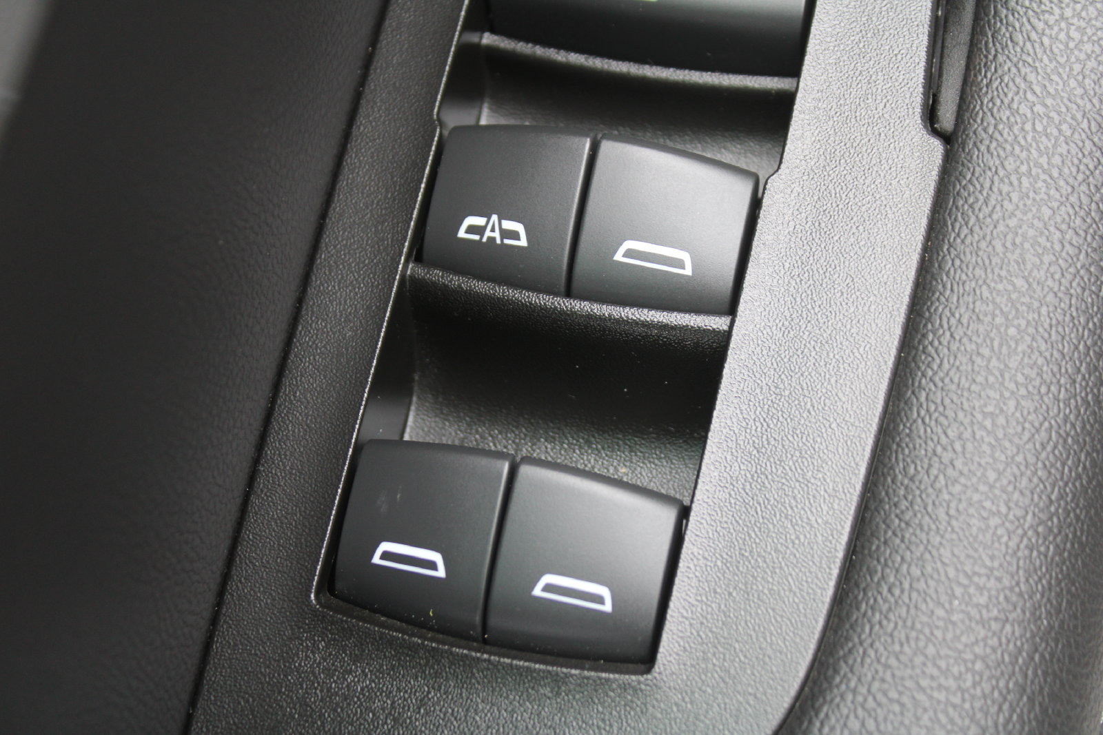 Used 2020 Chevrolet Blazer LT w/ LPO, Floor Liner Package FWD image 19