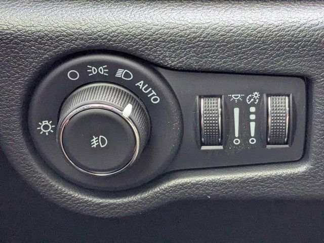 New 2026 Chrysler Pacifica Pinnacle FWD image 28