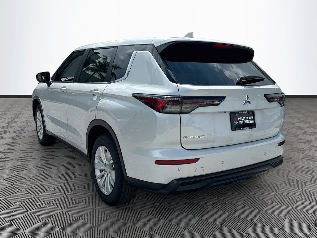 New 2026 Mitsubishi Outlander ES FWD image 7