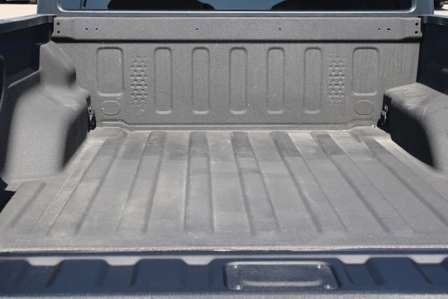 Used 2022 Jeep Gladiator Overland AWD/4WD image 13