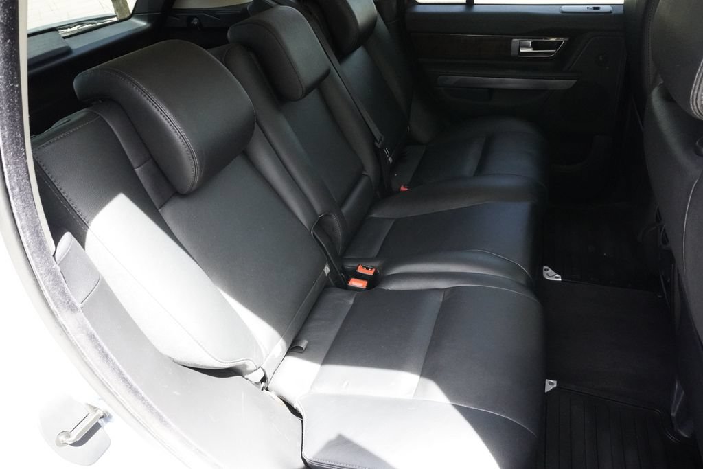 Used 2013 Land Rover Range Rover Sport HSE AWD/4WD image 27