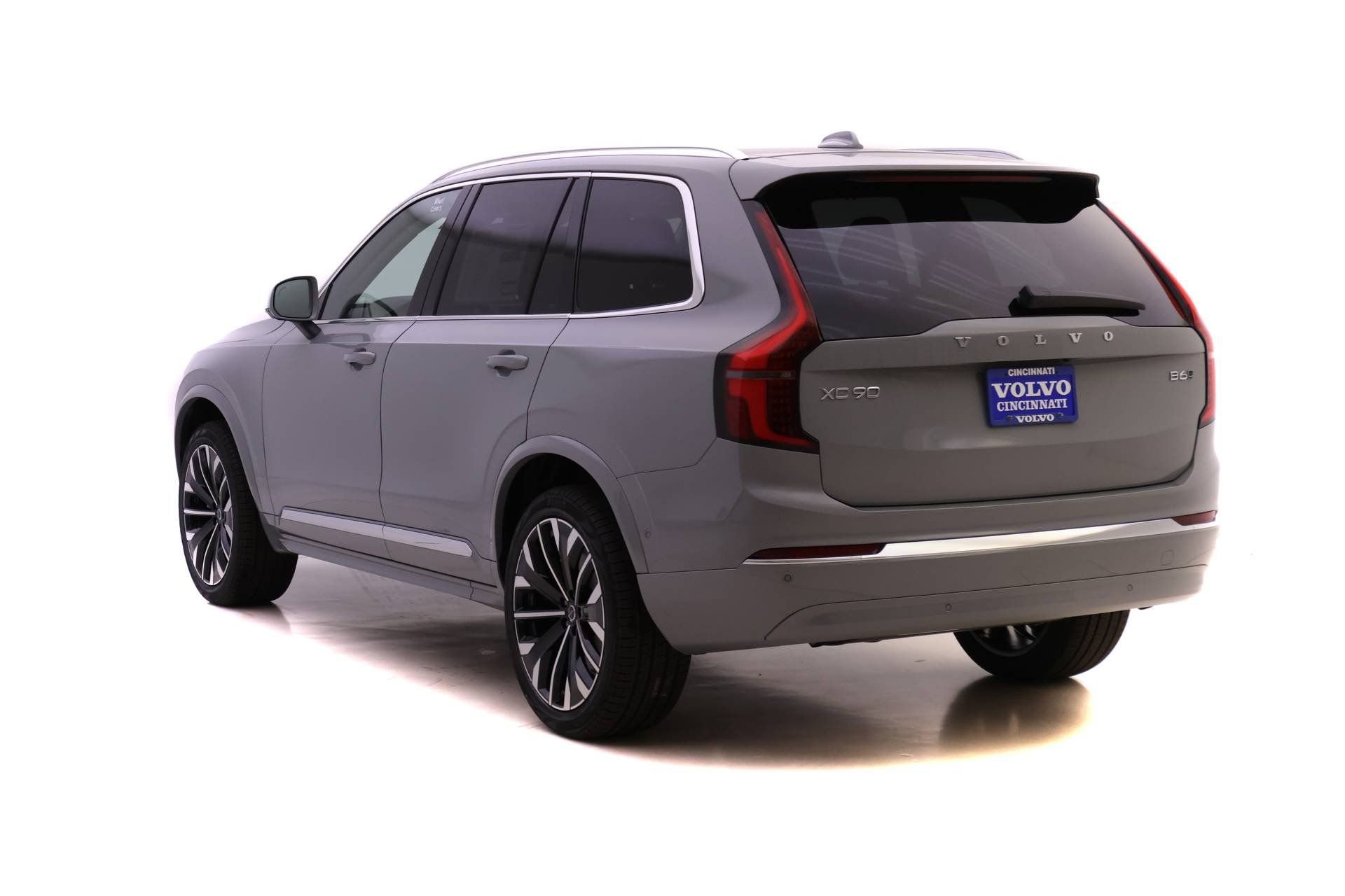 New 2026 Volvo XC90 B6 Ultra w/ Protection Package image 5