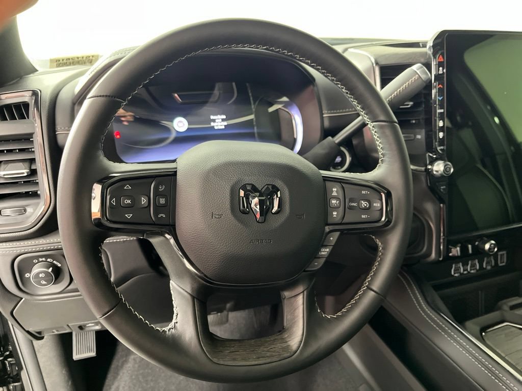 Used 2026 RAM 2500 Limited AWD/4WD image 24