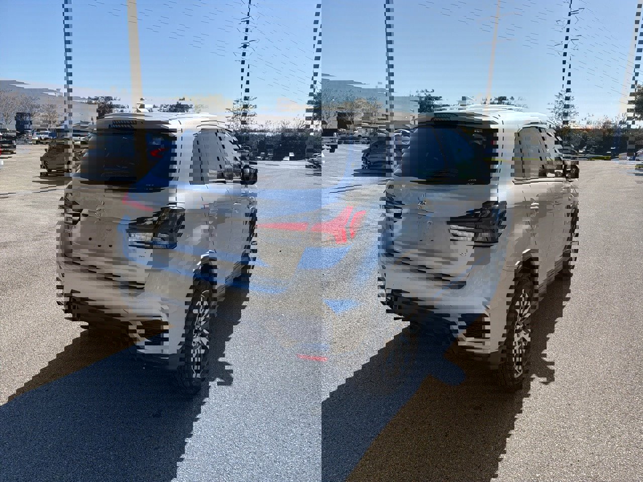 Used 2024 Mitsubishi Outlander Sport SE image 5