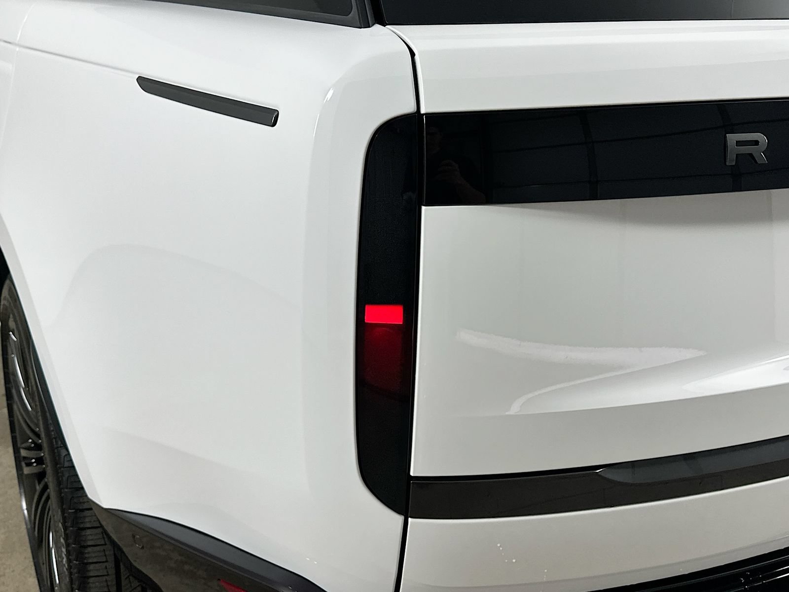 New 2026 Land Rover Range Rover Long Wheelbase SE AWD/4WD image 12