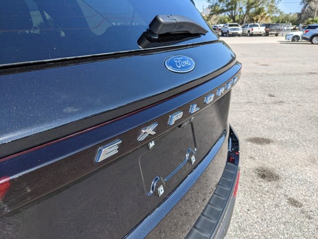Used 2025 Ford Explorer Active w/ Active Comfort Package AWD/4WD image 12