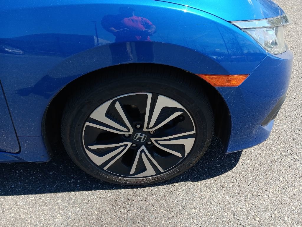 Used 2018 Honda Civic EX-T image 9