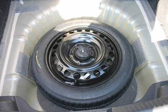 Used 2022 Chevrolet Malibu LT image 24