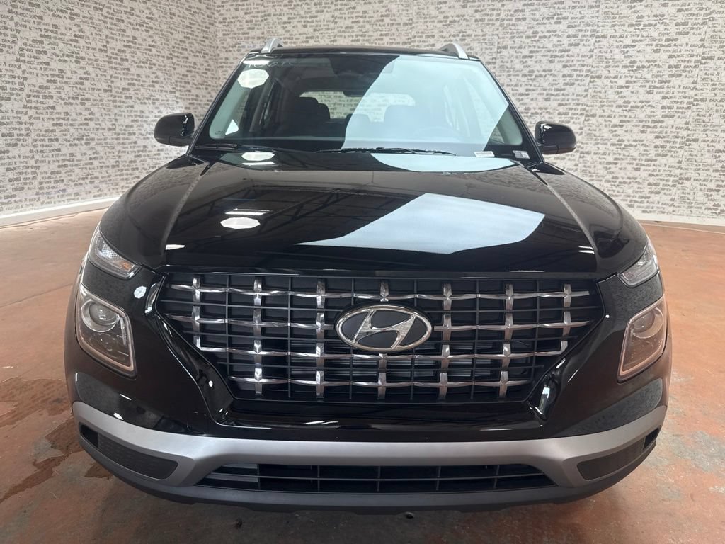 New 2026 Hyundai Venue SEL FWD image 2