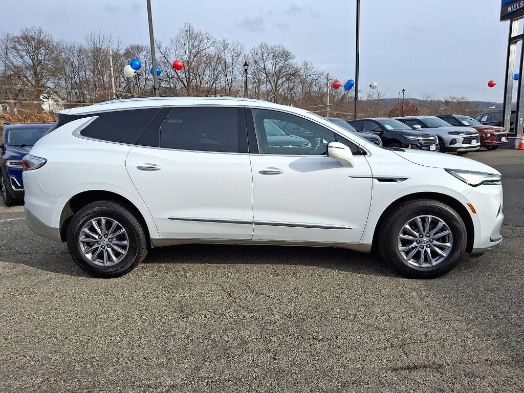 Certified 2024 Buick Enclave Essence image 26