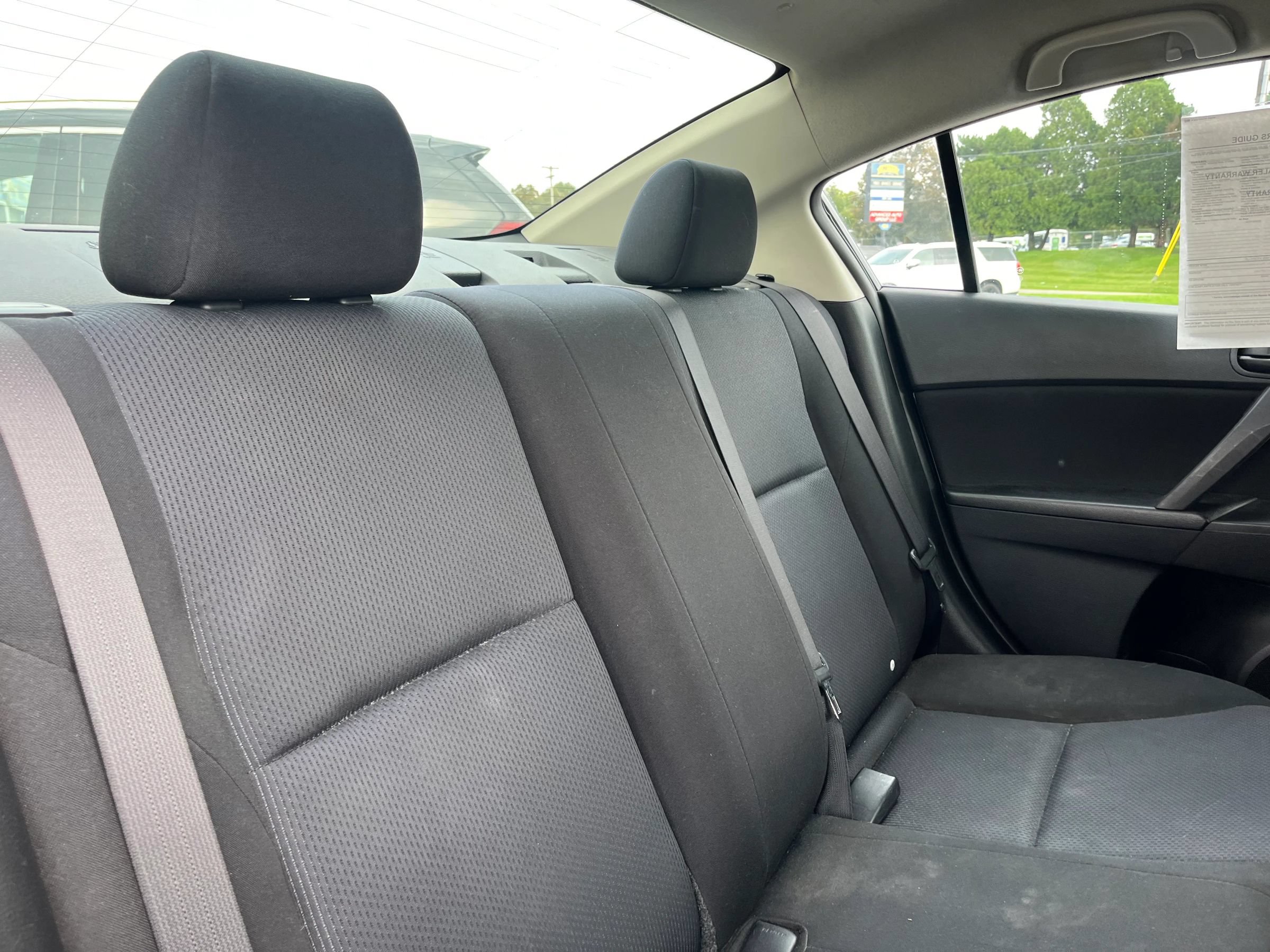 Used 2011 MAZDA MAZDA3 i Sport FWD image 13