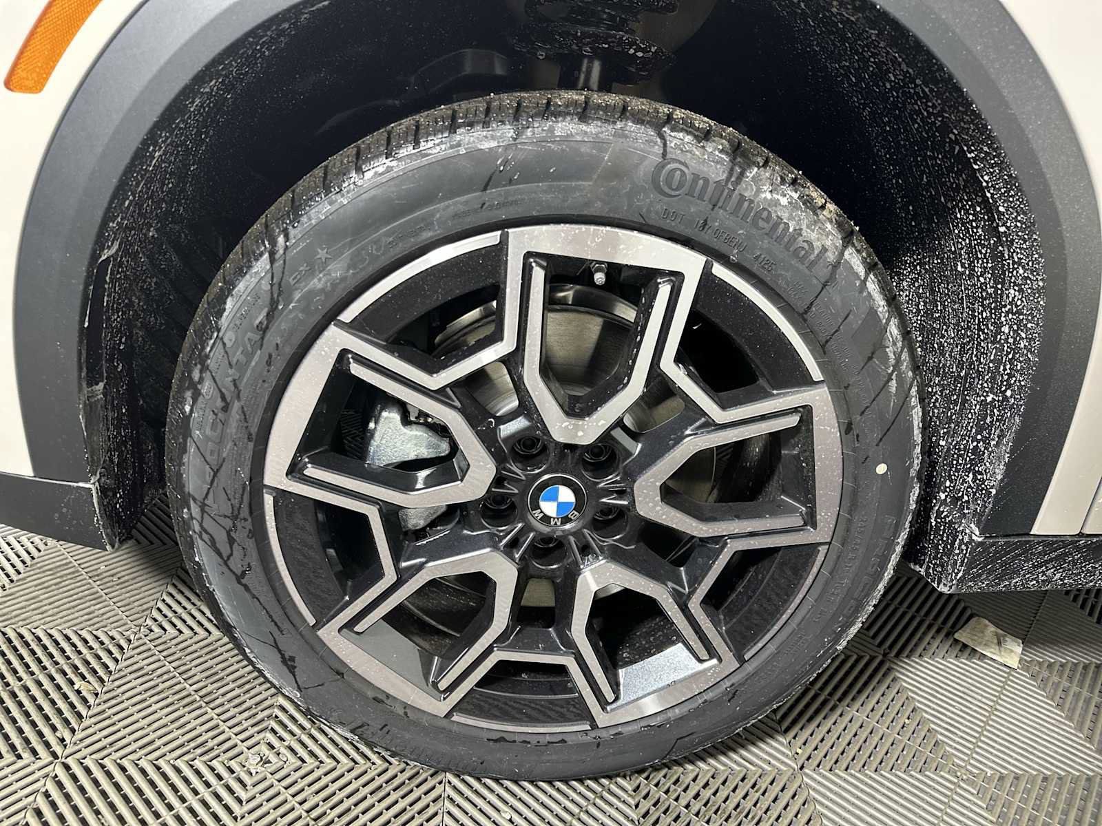 New 2026 BMW X2 xDrive28i w/ Convenience Package AWD/4WD image 10