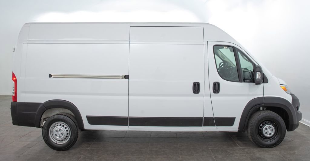 Used 2025 RAM ProMaster 2500 w/ Convenience Group FWD image 12