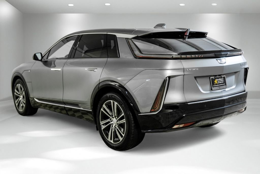 Used 2024 Cadillac Lyriq Luxury w/ LPO, Floor Liner Package image 11