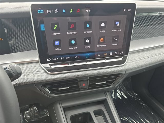 New 2025 Volkswagen Tiguan S AWD/4WD image 15