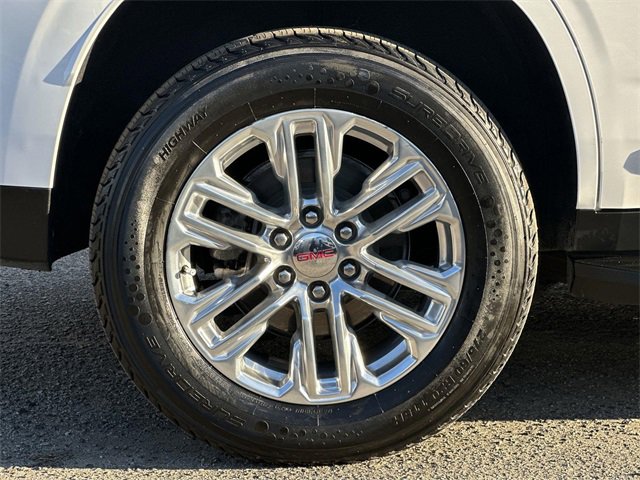 Used 2024 GMC Yukon SLT image 32