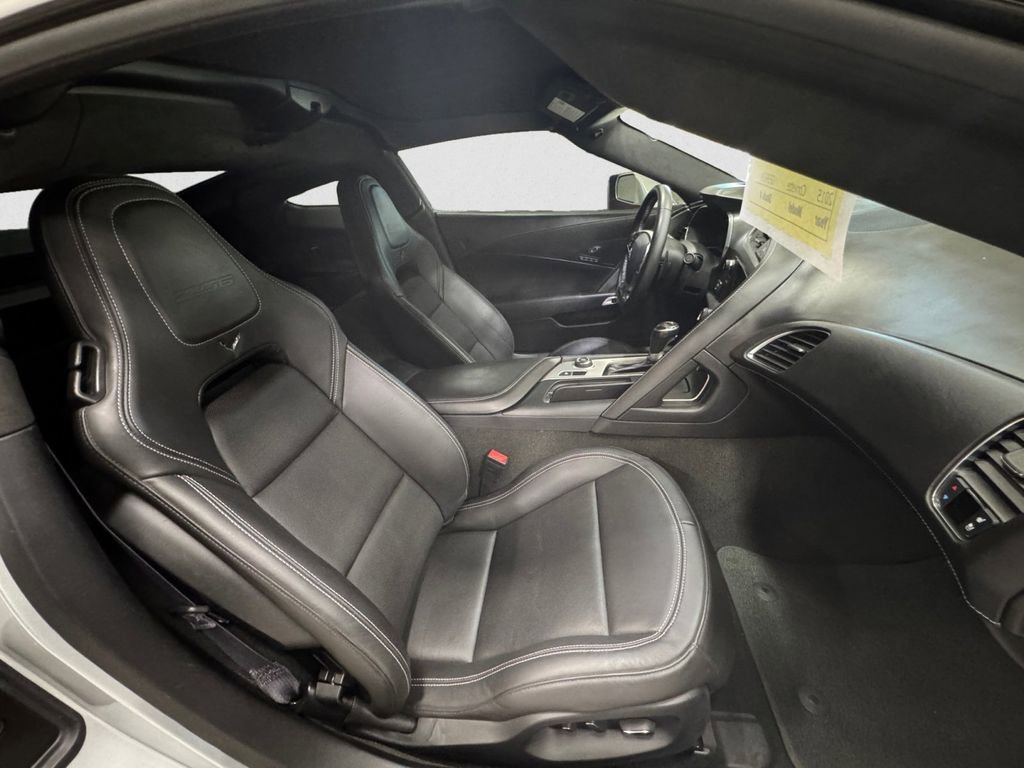 Used 2015 Chevrolet Corvette Z06 w/ 3LZ Preferred Equipment Group RWD image 15
