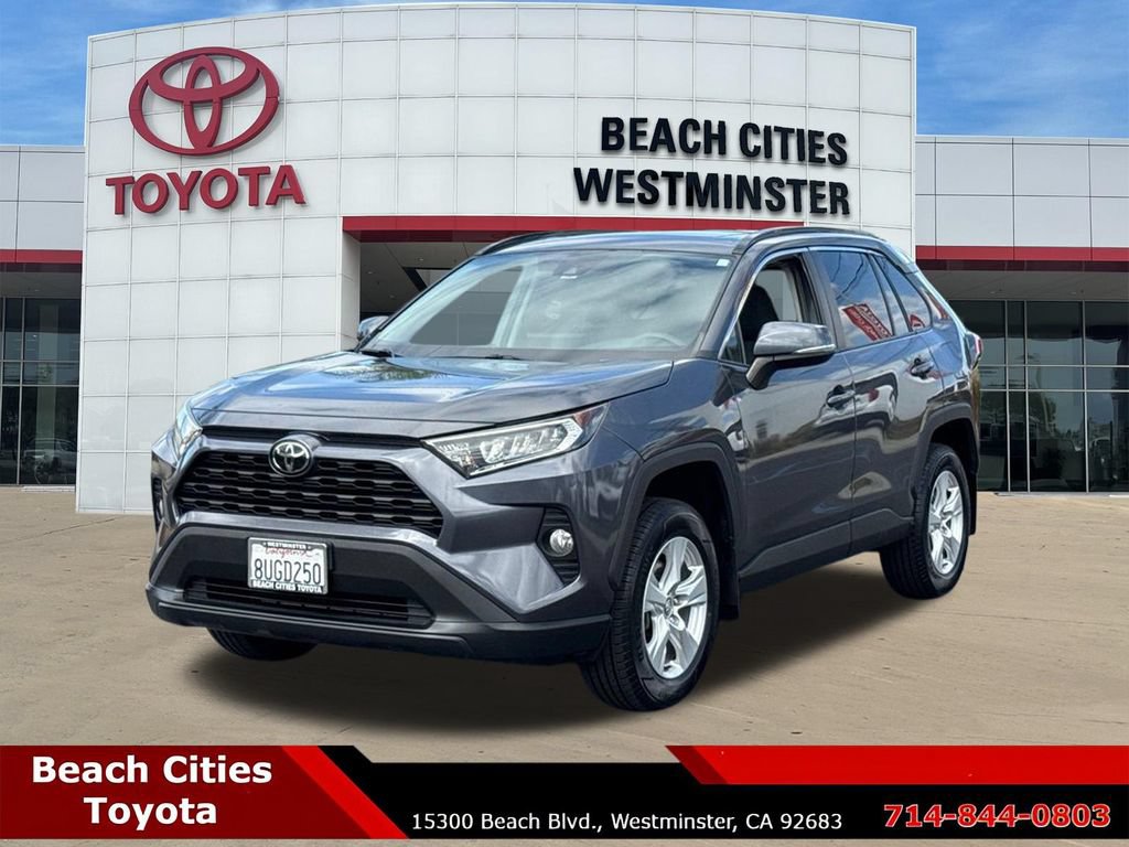 Used 2021 Toyota RAV4 XLE w/ Convenience Package FWD image 6