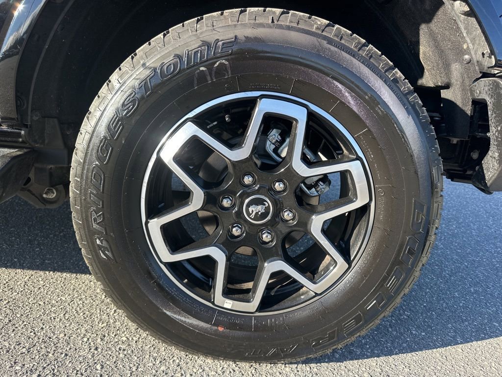 Used 2025 Ford Bronco Outer Banks image 38