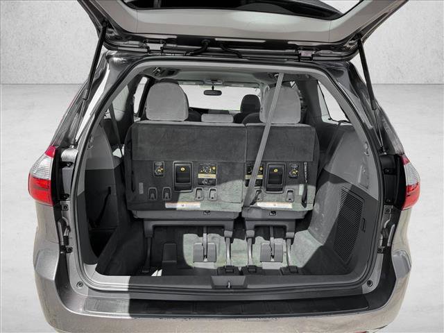 Used 2015 Toyota Sienna LE FWD image 8