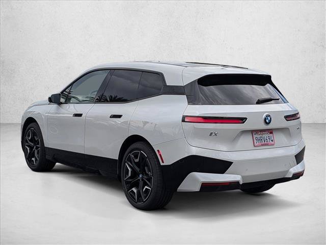 Used 2024 BMW iX xDrive50 w/ Sport Package AWD/4WD image 8