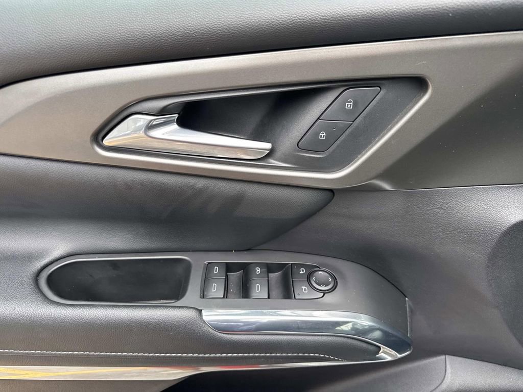 Certified 2025 Chevrolet Traverse LT image 21