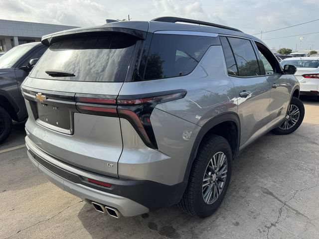 Used 2024 Chevrolet Traverse LT FWD image 5