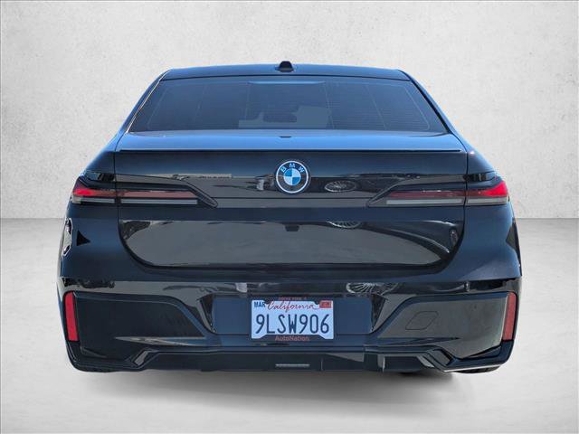 Used 2024 BMW 740i image 7