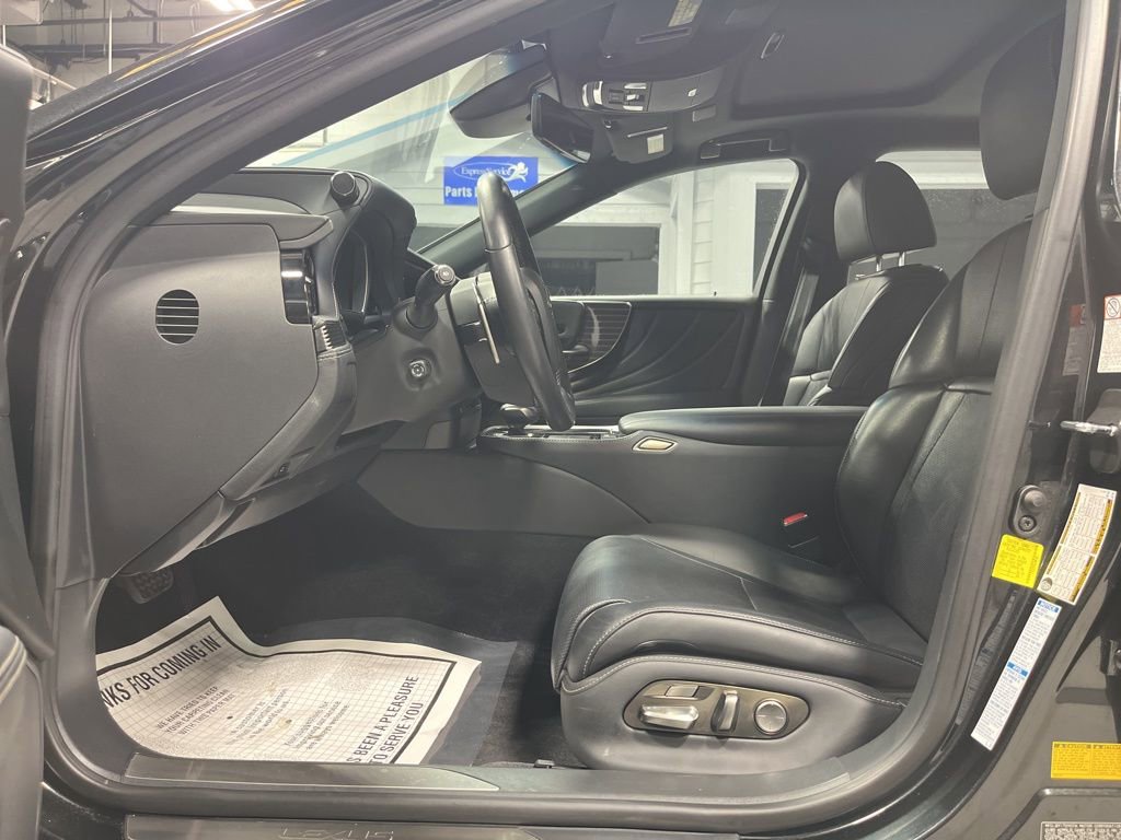 Used 2019 Lexus LS 500 AWD w/ Accessory Package (Z1) image 15