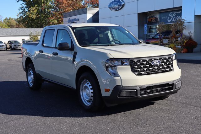 New 2025 Ford Maverick XL w/ Equipment Group 101A image 2