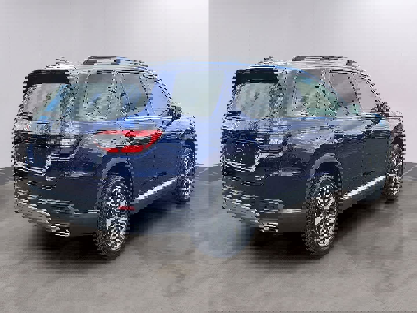 Used 2023 Honda Pilot Touring image 4