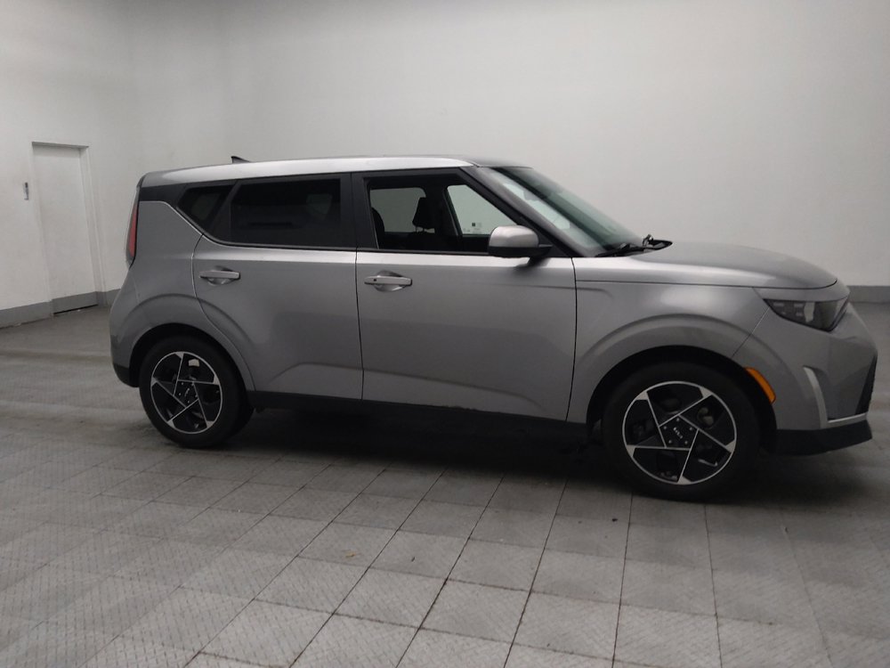 Used 2025 Kia Soul EX image 11