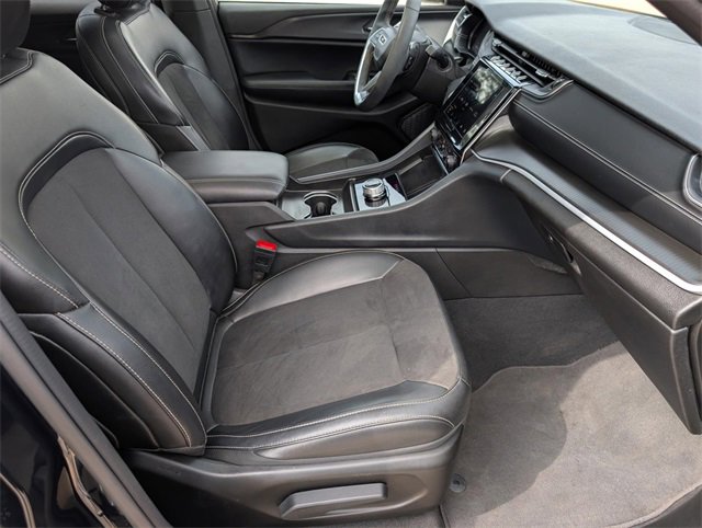 Used 2024 Jeep Grand Cherokee Altitude image 33