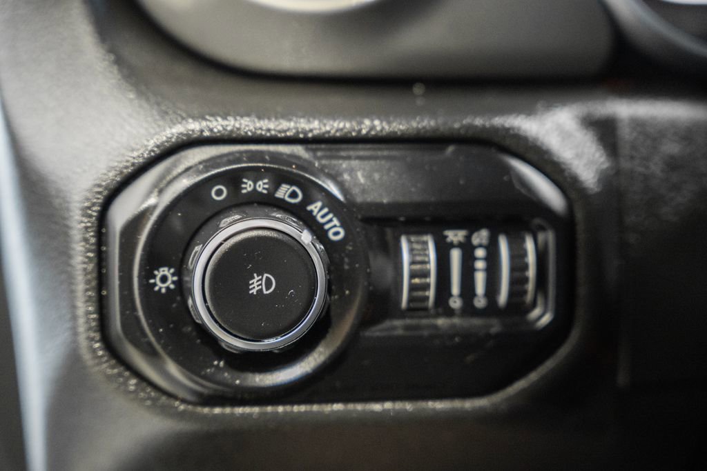 Used 2022 Jeep Wrangler Unlimited Sport AWD/4WD image 44