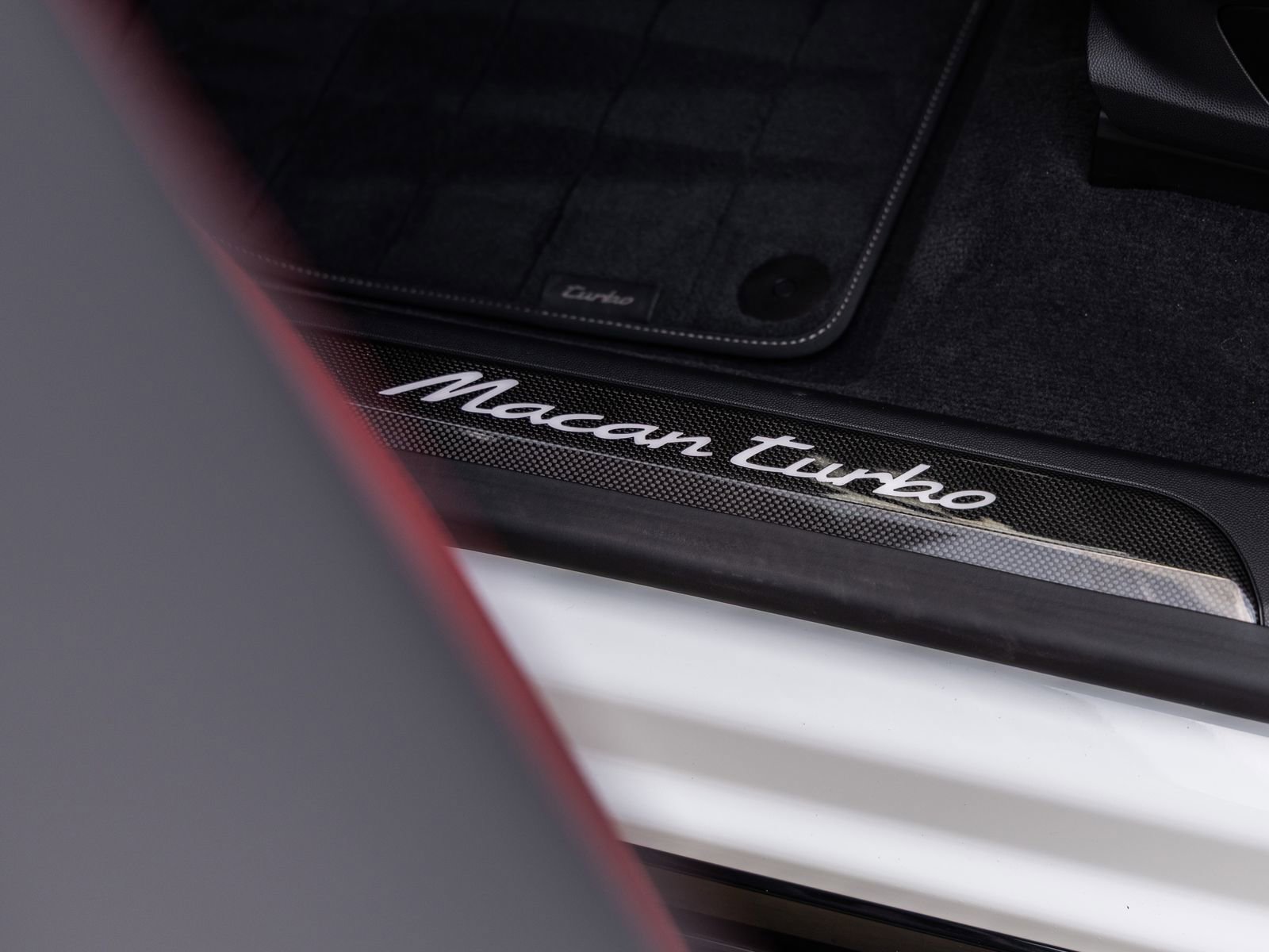 New 2025 Porsche Macan Turbo Electric AWD/4WD image 23
