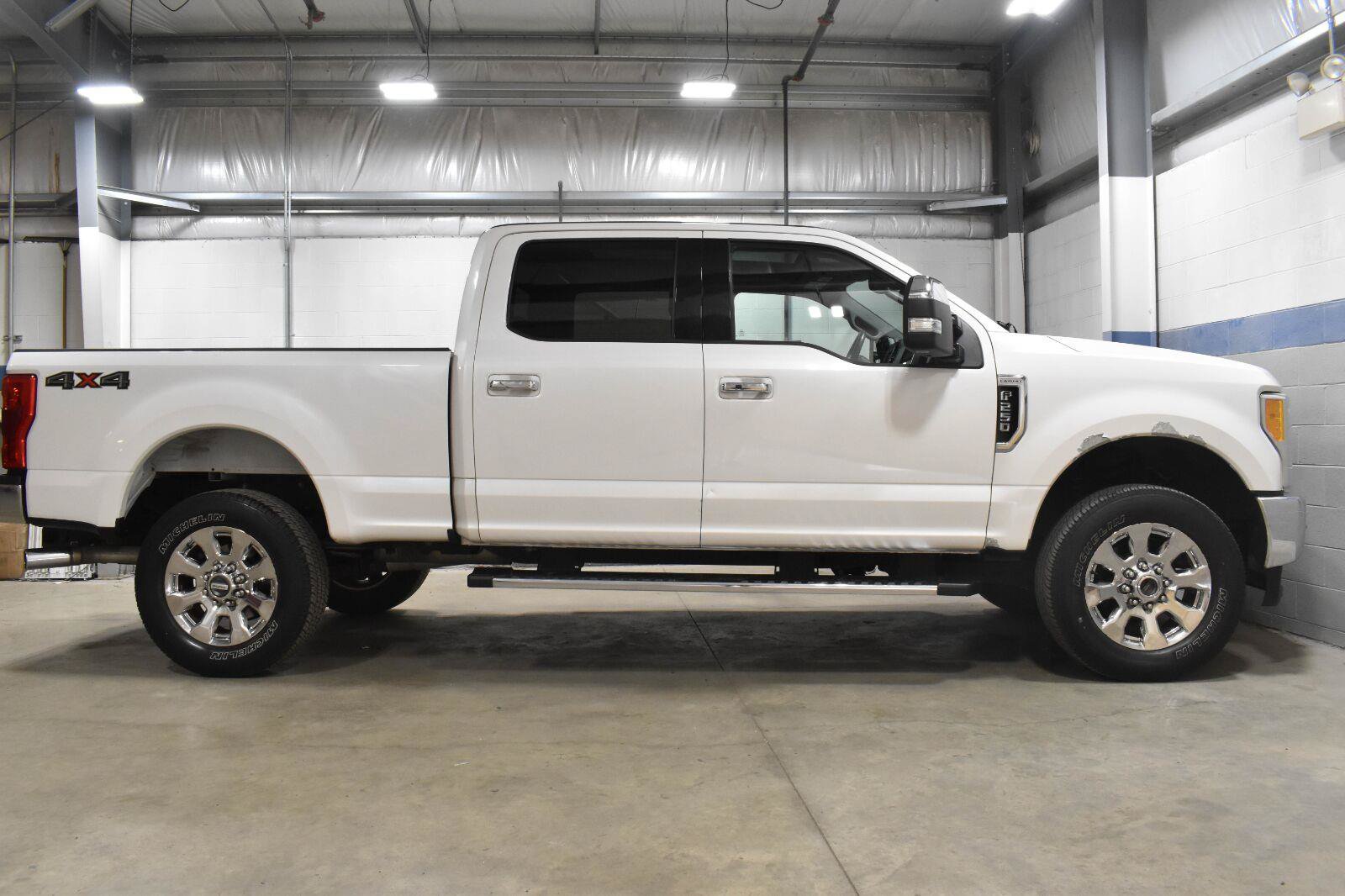 Used 2017 Ford F250 Lariat w/ Lariat Ultimate Package AWD/4WD image 29
