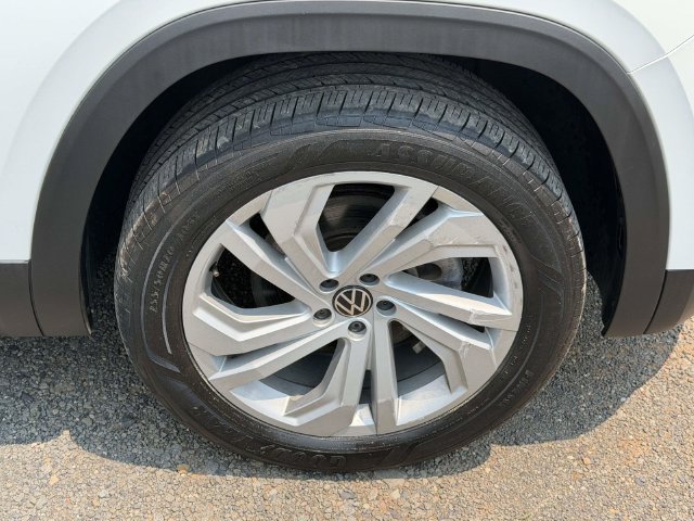 Used 2023 Volkswagen Atlas SE w/ Panoramic Sunroof Package AWD/4WD image 9