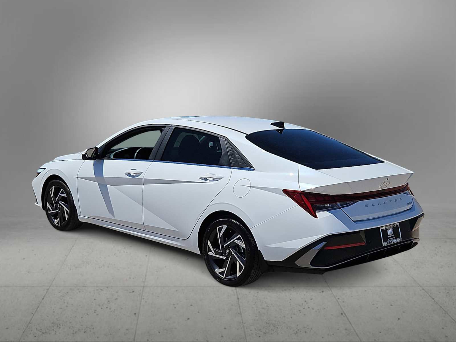 Certified 2024 Hyundai Elantra Limited FWD image 6
